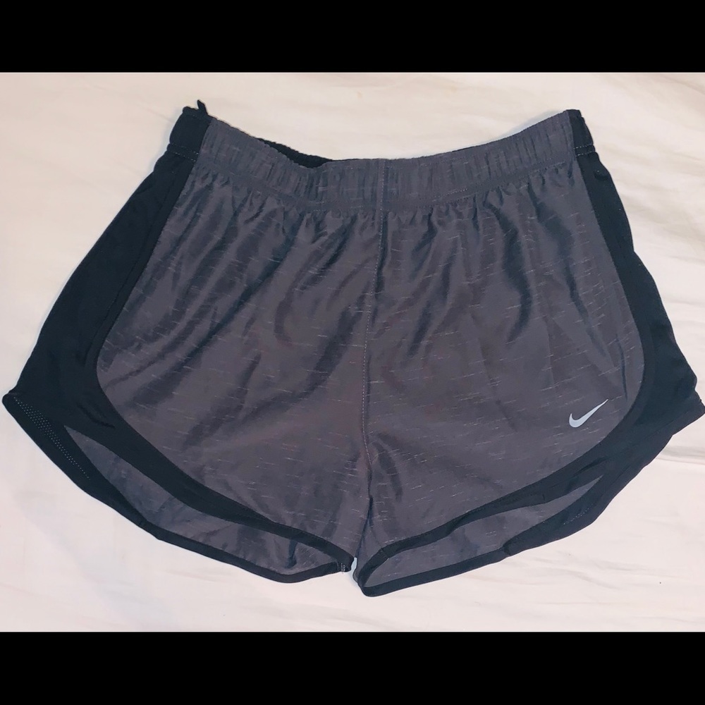 Nike Women’s DryFit shorts Medium